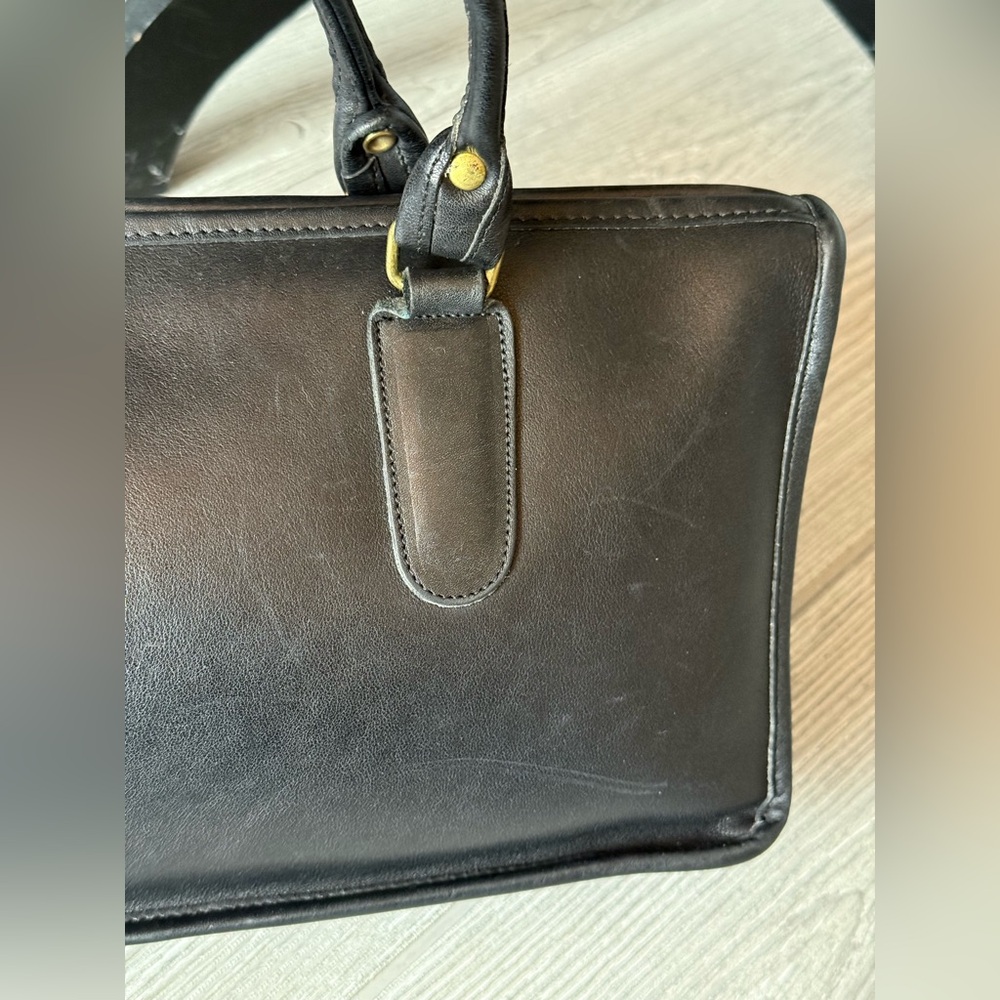 1980’s Coach Club Satchel, 2 handles, large zipper, original tag. 0072-917. EUC - Picture 13 of 16
